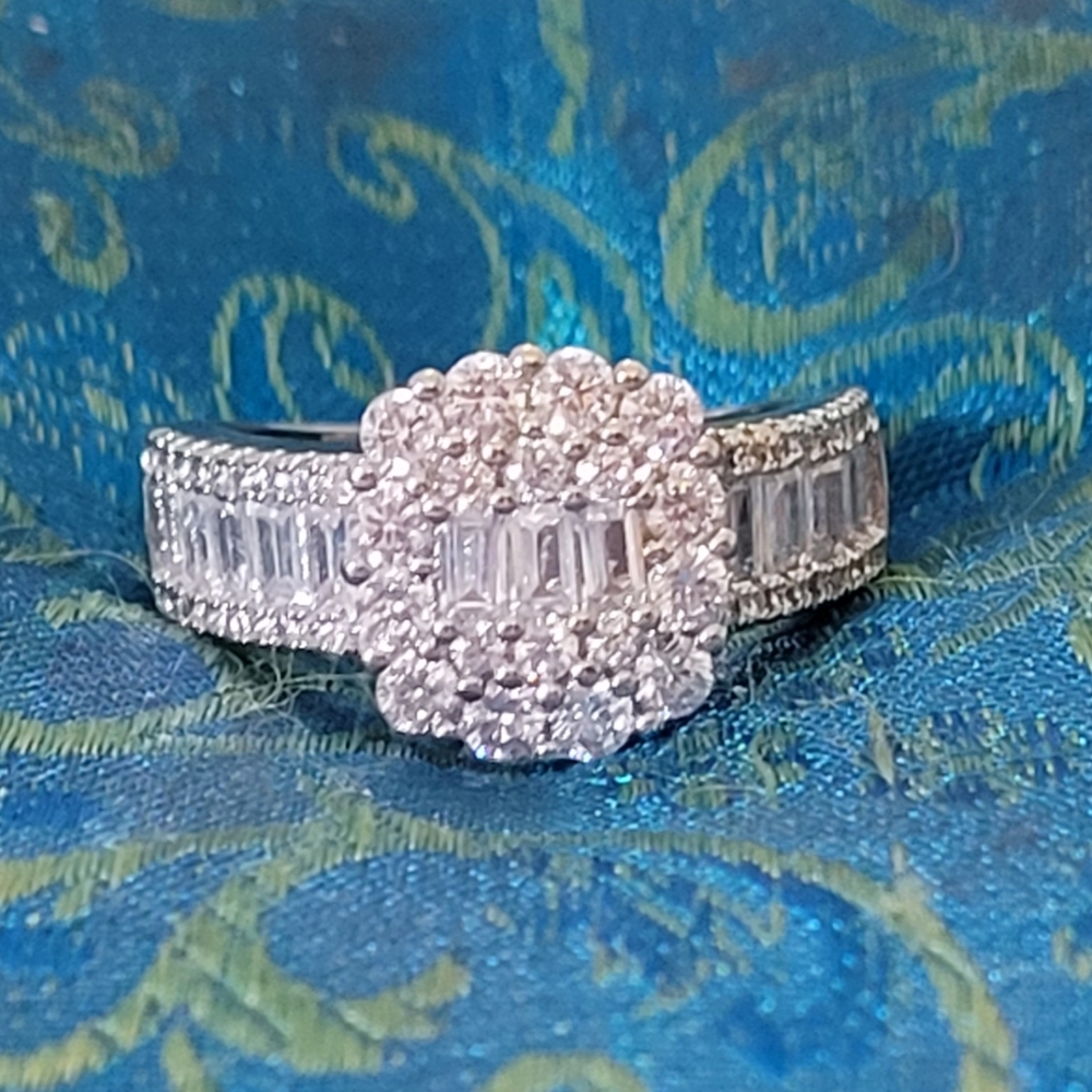 925S High Quality Square White Zircon Ring - Picture 3 of 8